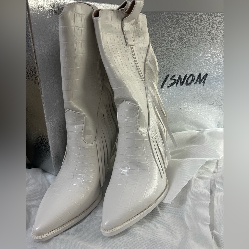 White fringed boots size 8 - Picture 2 of 5